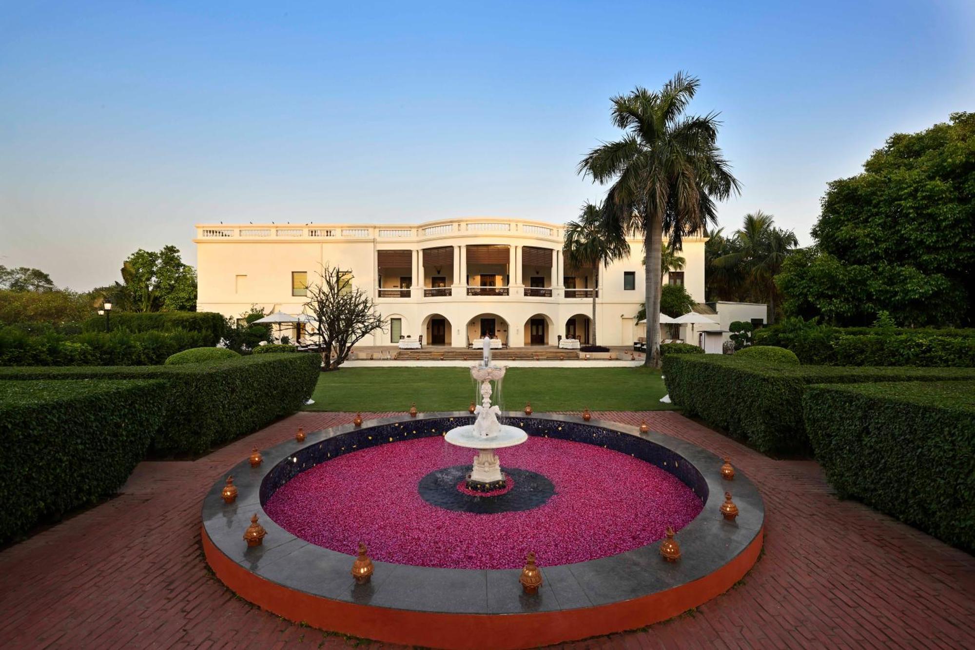 Taj Nadesar Palace Варанаси Экстерьер фото